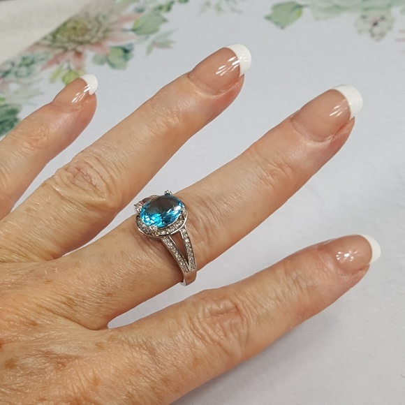 Simulated Blue Topaz with White Cubic Zirconia - Picture 8 of 8